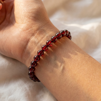 Selavra Garnet Bracelet