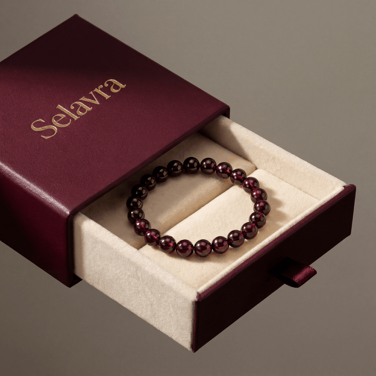 Selavra Garnet Bracelet