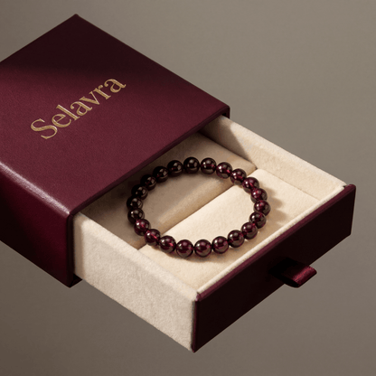 Selavra Garnet Bracelet