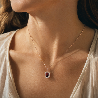 Selavra Garnet Necklace