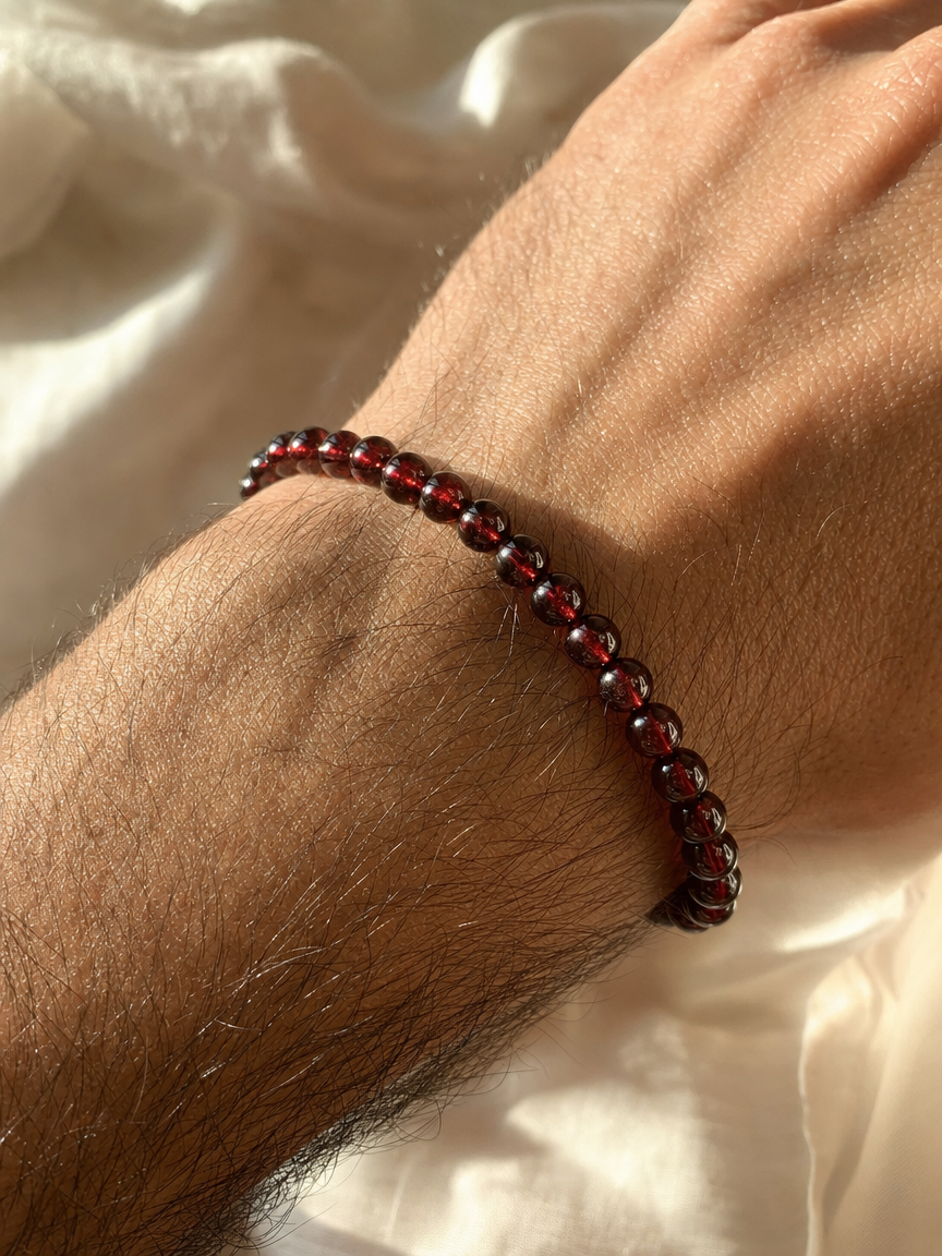 Selavra Garnet Bracelet